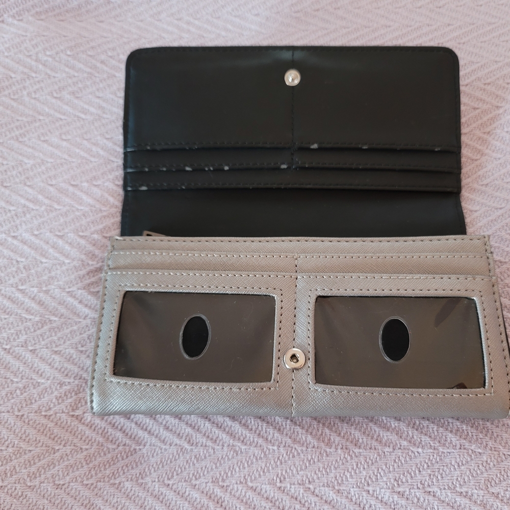 GUESS Women's Wallet - Picture 3 of 4